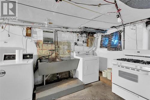 1114 Mercer, Windsor, ON - Indoor Photo Showing Laundry Room