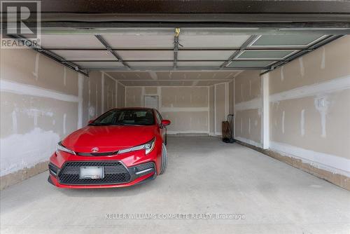 419 Barker Parkway, Thorold, ON - Indoor Photo Showing Garage