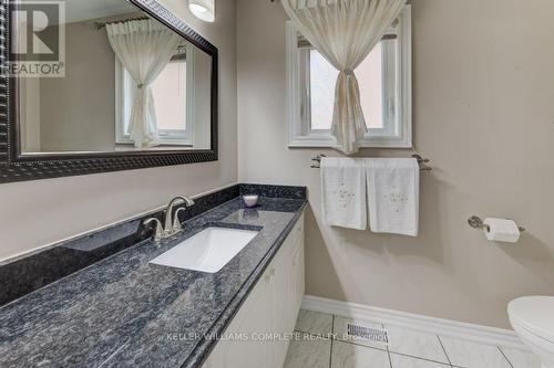 75 Riviera Ridge, Hamilton, ON - Indoor Photo Showing Bathroom