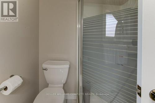 75 Riviera Ridge, Hamilton, ON - Indoor Photo Showing Bathroom