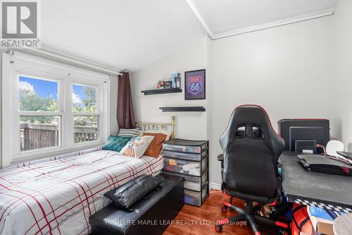 51 Robins Avenue, Hamilton, ON - Indoor Photo Showing Bedroom