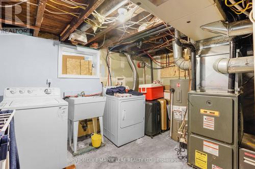 51 Robins Avenue, Hamilton, ON - Indoor Photo Showing Laundry Room