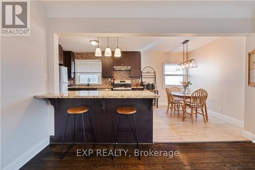 316 Barton Street, Hamilton, ON - Indoor Photo Showing Kitchen With Upgraded Kitchen