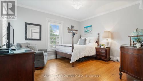 83 Willow Street, Brant (Paris), ON - Indoor Photo Showing Bedroom