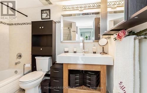 901 - 75 King Street E, Mississauga, ON - Indoor Photo Showing Bathroom