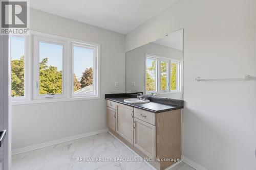 3251 Bloomfield Drive, Mississauga, ON - Indoor Photo Showing Bathroom