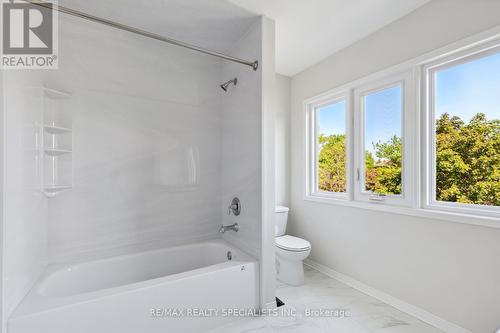 3251 Bloomfield Drive, Mississauga (Lisgar), ON - Indoor Photo Showing Bathroom