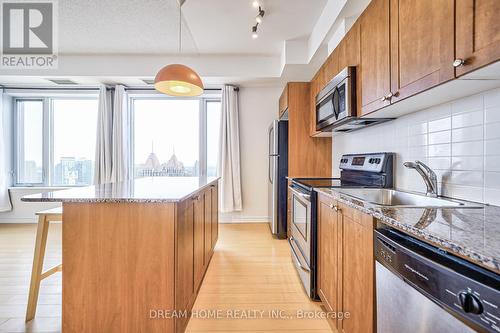 3205 - 385 Prince Of Wales Drive, Mississauga, ON - Indoor Photo Showing Kitchen With Upgraded Kitchen