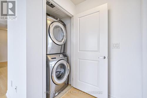 3205 - 385 Prince Of Wales Drive, Mississauga, ON - Indoor Photo Showing Laundry Room