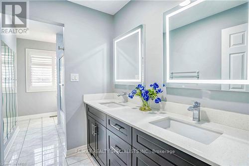 2085 Ashmore Drive, Oakville, ON - Indoor Photo Showing Bathroom