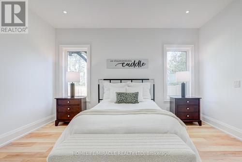 862 Kennedy Road, Innisfil (Alcona), ON - Indoor Photo Showing Bedroom