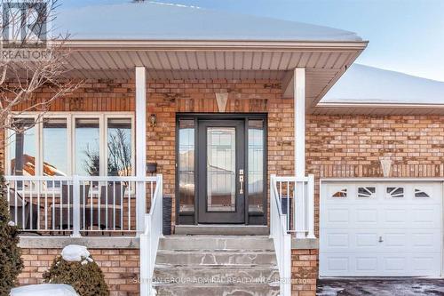 9 Amalfi Court, Vaughan (West Woodbridge), ON - Outdoor