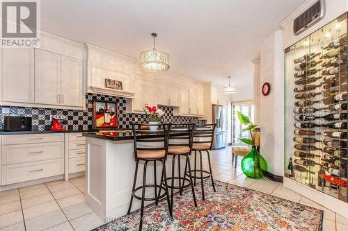 9 Amalfi Court, Vaughan (West Woodbridge), ON - Indoor Photo Showing Kitchen