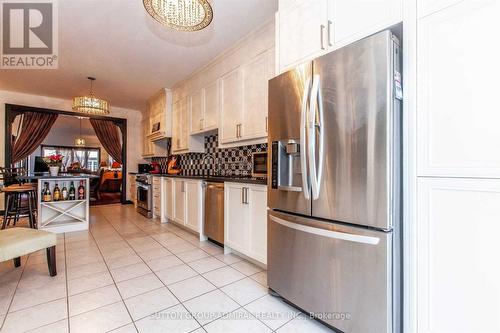 9 Amalfi Court, Vaughan (West Woodbridge), ON - Indoor Photo Showing Kitchen