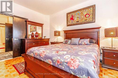 9 Amalfi Court, Vaughan (West Woodbridge), ON - Indoor Photo Showing Bedroom