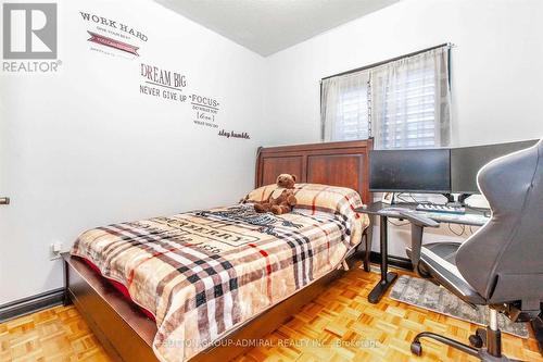 9 Amalfi Court, Vaughan (West Woodbridge), ON - Indoor Photo Showing Bedroom