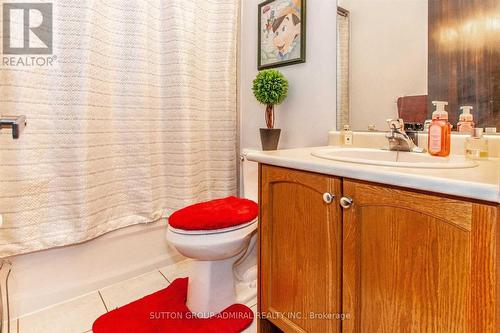 9 Amalfi Court, Vaughan (West Woodbridge), ON - Indoor Photo Showing Bathroom