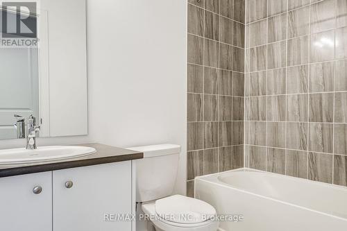 14 - 105 Appletree Lane, Barrie, ON - Indoor Photo Showing Bathroom