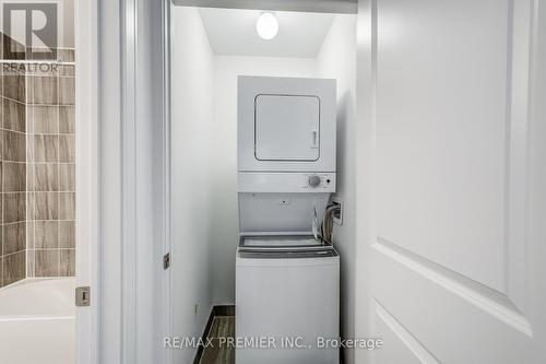 14 - 105 Appletree Lane, Barrie, ON - Indoor Photo Showing Laundry Room
