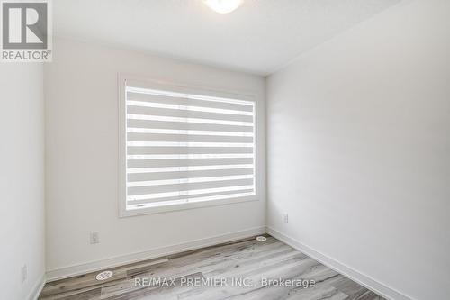14 - 105 Appletree Lane, Barrie, ON - Indoor Photo Showing Other Room