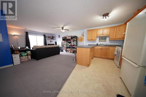 402 - 12 St Andrew Street, Norfolk (Port Dover), ON - Indoor Photo Showing Kitchen