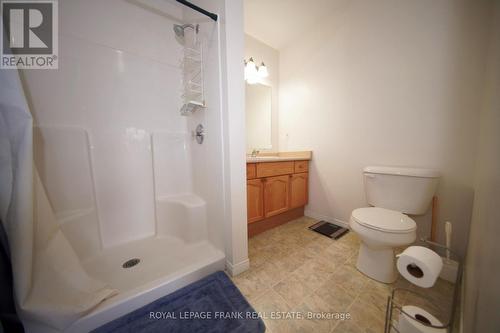 402 - 12 St Andrew Street, Norfolk (Port Dover), ON - Indoor Photo Showing Bathroom