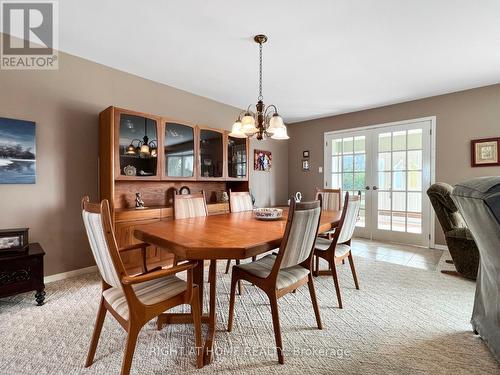 953 Airport Parkway, Belleville, ON - Indoor Photo Showing Dining Room