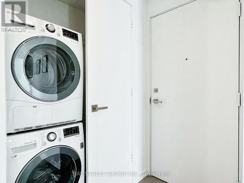 4009 - 101 Peter Street, Toronto, ON - Indoor Photo Showing Laundry Room