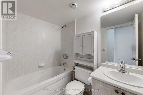 502 - 30 Grand Trunk Crescent, Toronto C01, ON - Indoor Photo Showing Bathroom