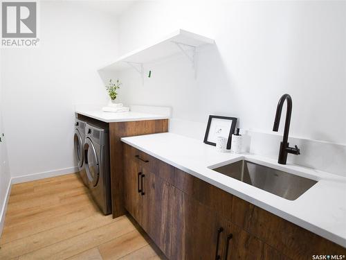 219 Aniskotaw Manor, Saskatoon, SK - Indoor Photo Showing Laundry Room