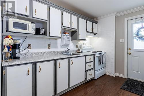 33 Winslow Street, St. John'S, NL - Indoor Photo Showing Kitchen