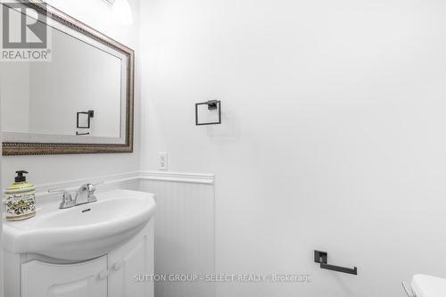 36 - 110 Deveron Crescent, London, ON - Indoor Photo Showing Bathroom