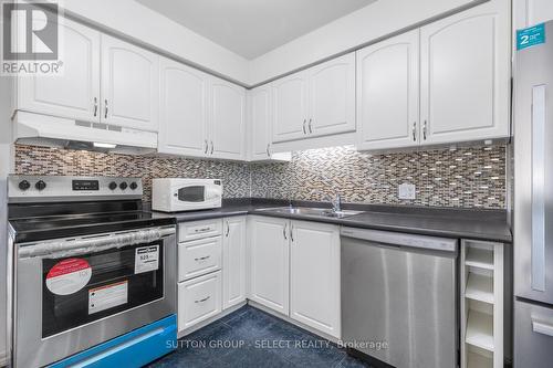36 - 110 Deveron Crescent, London, ON - Indoor Photo Showing Kitchen With Double Sink