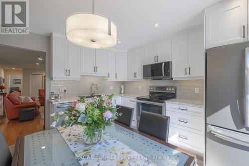 94 - 320 Ambleside Drive, London, ON - Indoor Photo Showing Kitchen With Upgraded Kitchen