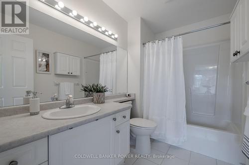 94 - 320 Ambleside Drive, London, ON - Indoor Photo Showing Bathroom