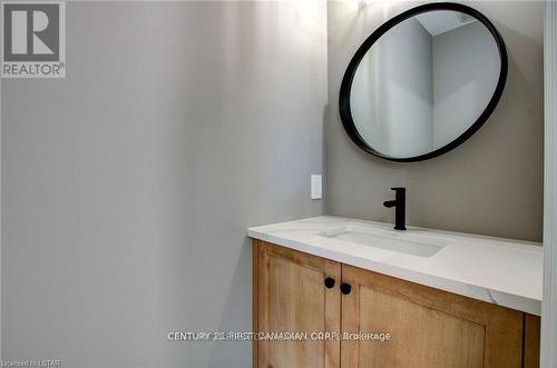 58 Aspen Circle, Thames Centre (Thorndale), ON - Indoor Photo Showing Bathroom