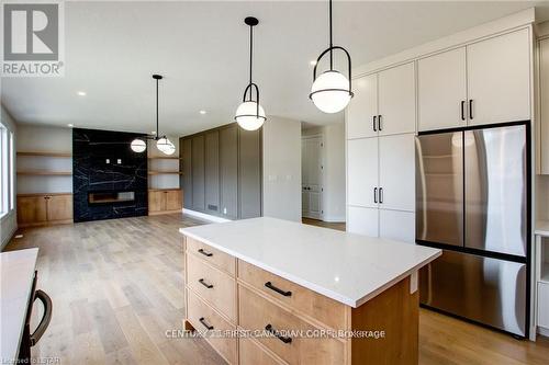 58 Aspen Circle, Thames Centre (Thorndale), ON - Indoor Photo Showing Kitchen