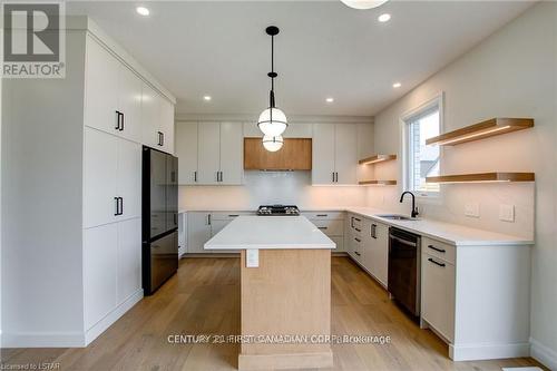 58 Aspen Circle, Thames Centre (Thorndale), ON - Indoor Photo Showing Kitchen