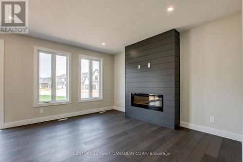 100 Aspen Circle, Thames Centre (Thorndale), ON - Indoor With Fireplace