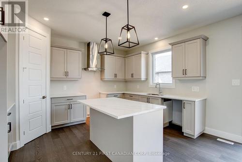 100 Aspen Circle, Thames Centre (Thorndale), ON - Indoor Photo Showing Kitchen