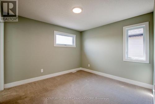 100 Aspen Circle, Thames Centre (Thorndale), ON - Indoor Photo Showing Other Room