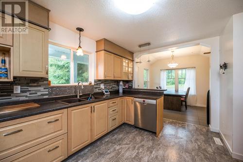 1225 Orion Road, Prince George, BC - Indoor Photo Showing Kitchen With Double Sink