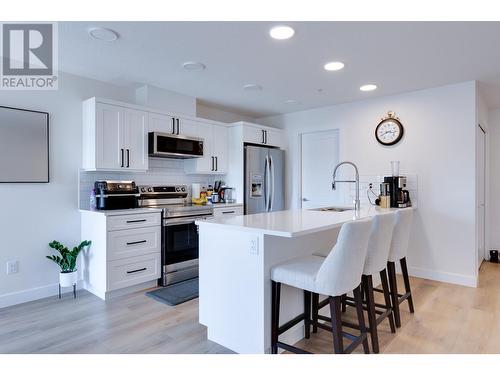 202 4278 22Nd Avenue, Prince George, BC - Indoor Photo Showing Kitchen With Upgraded Kitchen