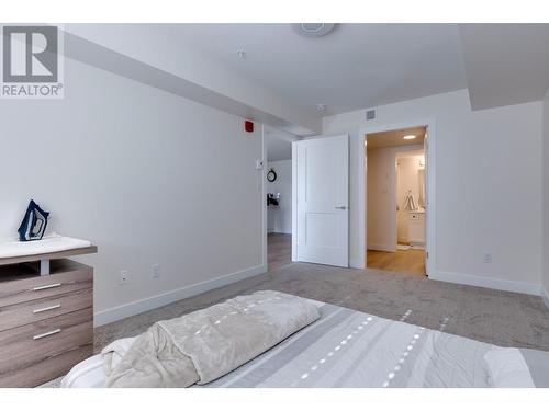 202 4278 22Nd Avenue, Prince George, BC - Indoor Photo Showing Bedroom