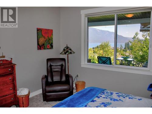 4551 71 Avenue Ne, Salmon Arm, BC - Indoor Photo Showing Bedroom