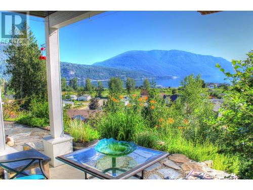 4551 71 Avenue Ne, Salmon Arm, BC - Outdoor