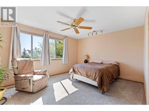 2841 Lower Glenrosa Road, West Kelowna, BC - Indoor Photo Showing Bedroom