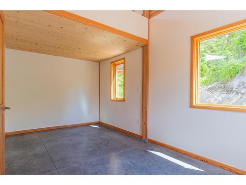 3439 Cazakoff Road, Nelson, BC - Indoor Photo Showing Other Room