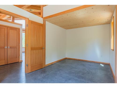 3439 Cazakoff Road, Nelson, BC - Indoor Photo Showing Other Room