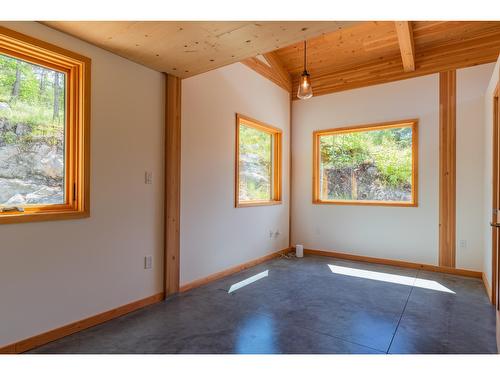 3439 Cazakoff Road, Nelson, BC - Indoor Photo Showing Other Room